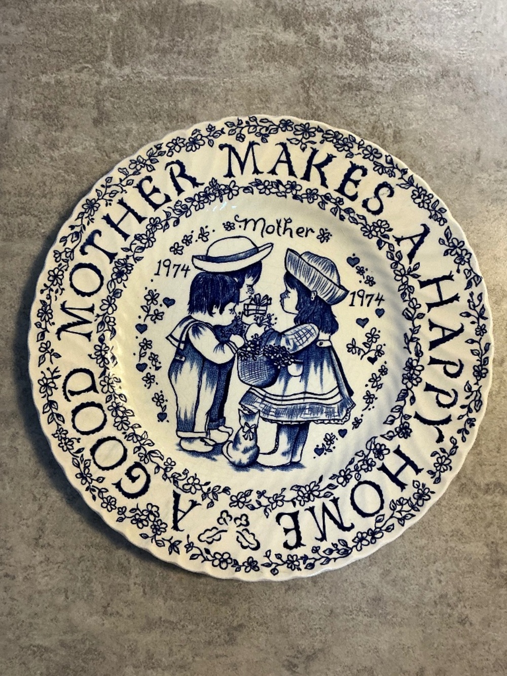 Vintage 1974 A Good Mother Makes A Happy Home Plate
